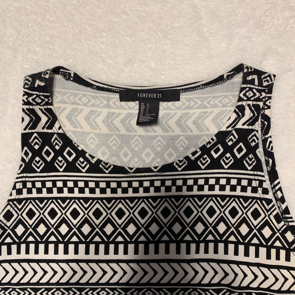 SOLD | Patterned Dress - Picture 2 of 2